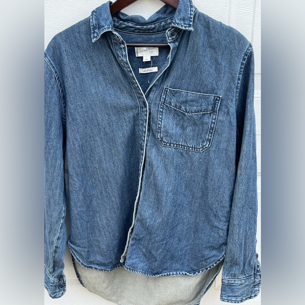 Universal Thread Blue Button Down Shirt
